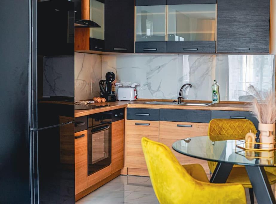 Stylish Seafront Spinola Apartment Saint Julian's Eksteriør billede