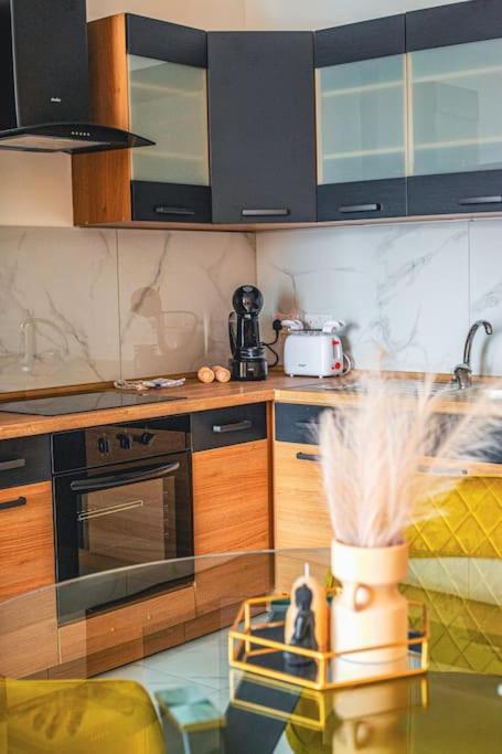 Stylish Seafront Spinola Apartment Saint Julian's Eksteriør billede
