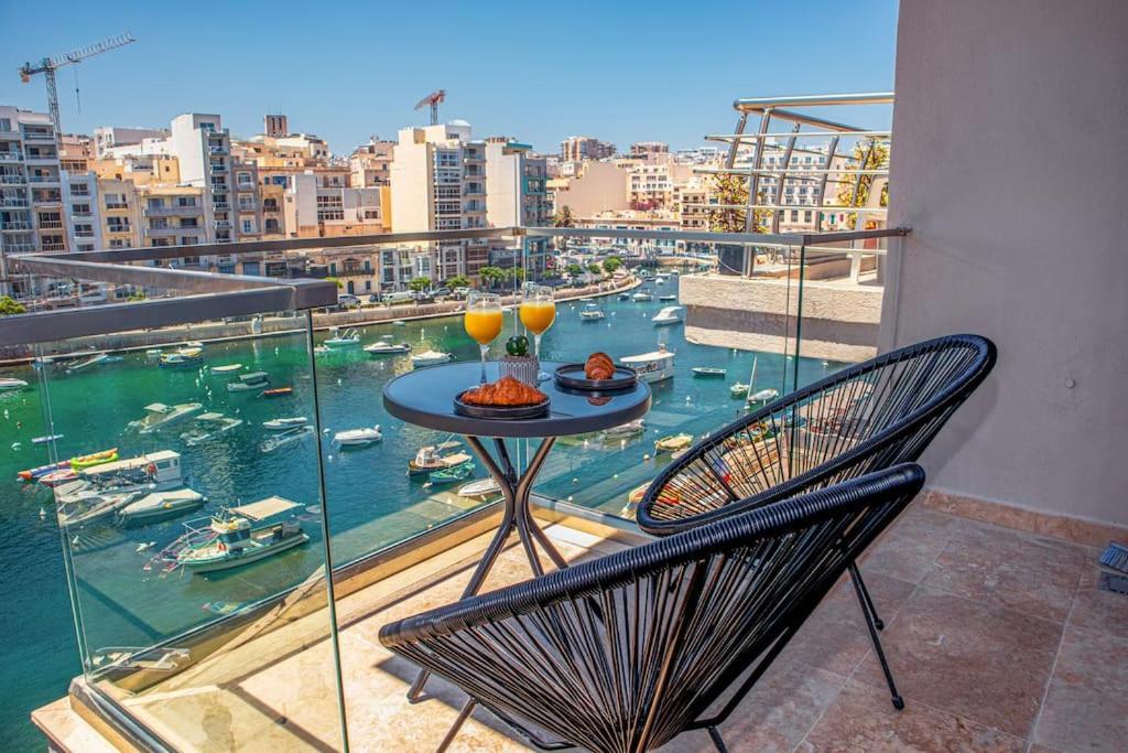 Stylish Seafront Spinola Apartment Saint Julian's Eksteriør billede