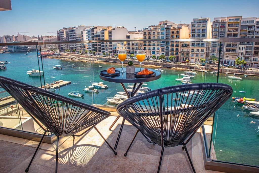 Stylish Seafront Spinola Apartment Saint Julian's Eksteriør billede